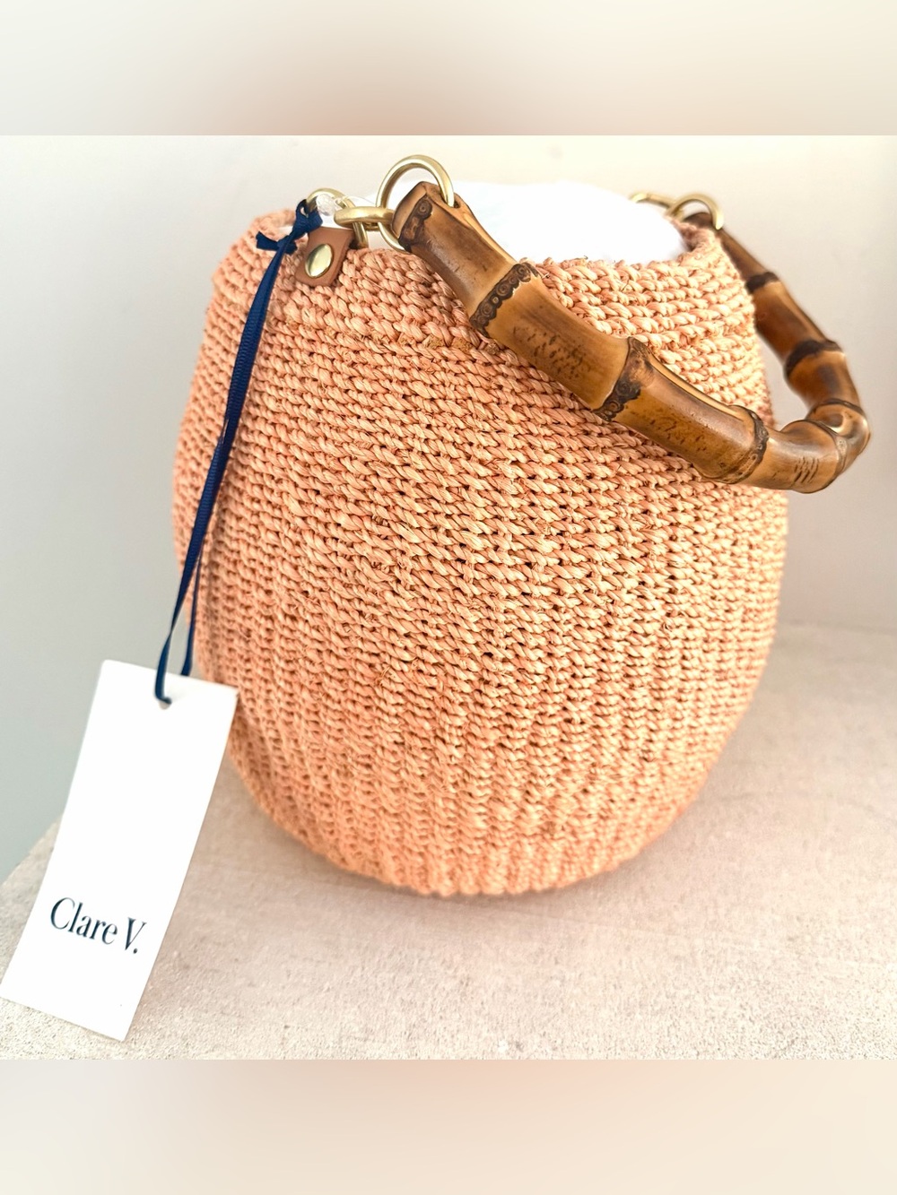 CLARE V. NWT Pot de Miel Bamboo Handle Blush Straw Bucket Bag - Picture 2 of 6